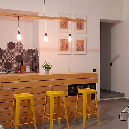 Neapolitan Flat B&B Экстерьер фото